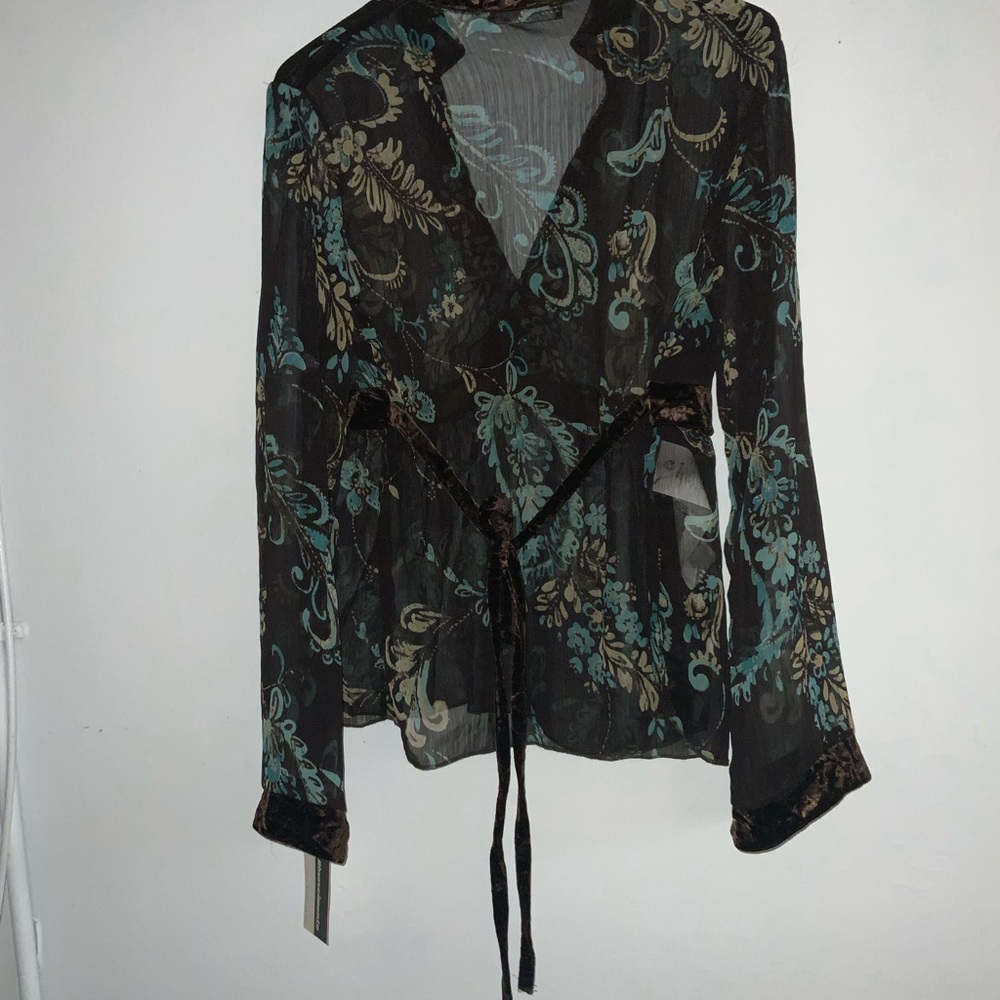 Sheer blouse - Picture 6 of 6